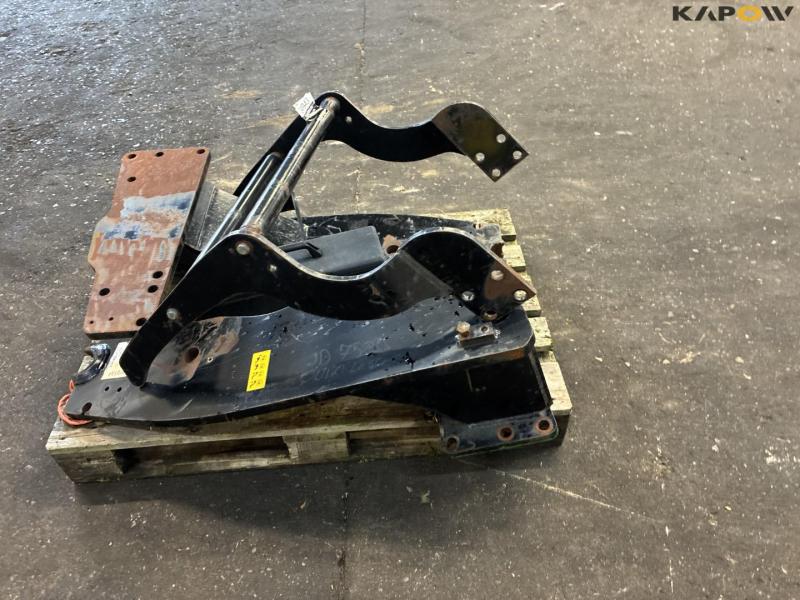 Ålö front loader frame for John Deere 7530 4