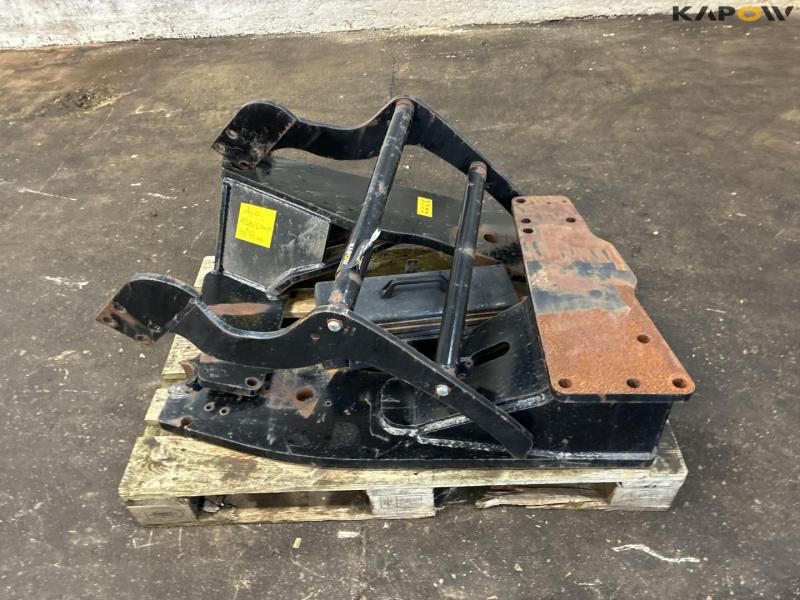Ålö front loader frame for John Deere 7530 8