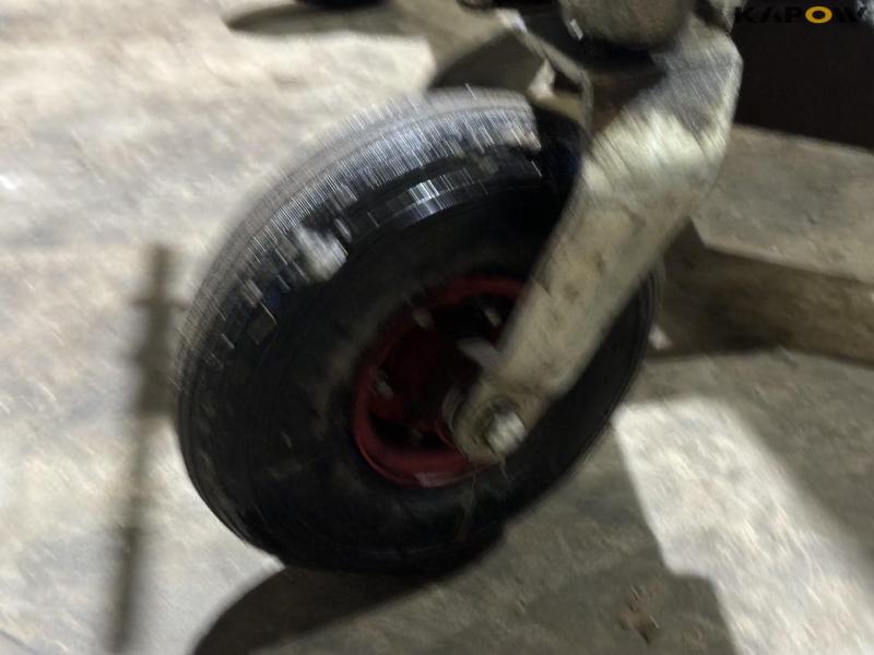 AC workshop crane 12