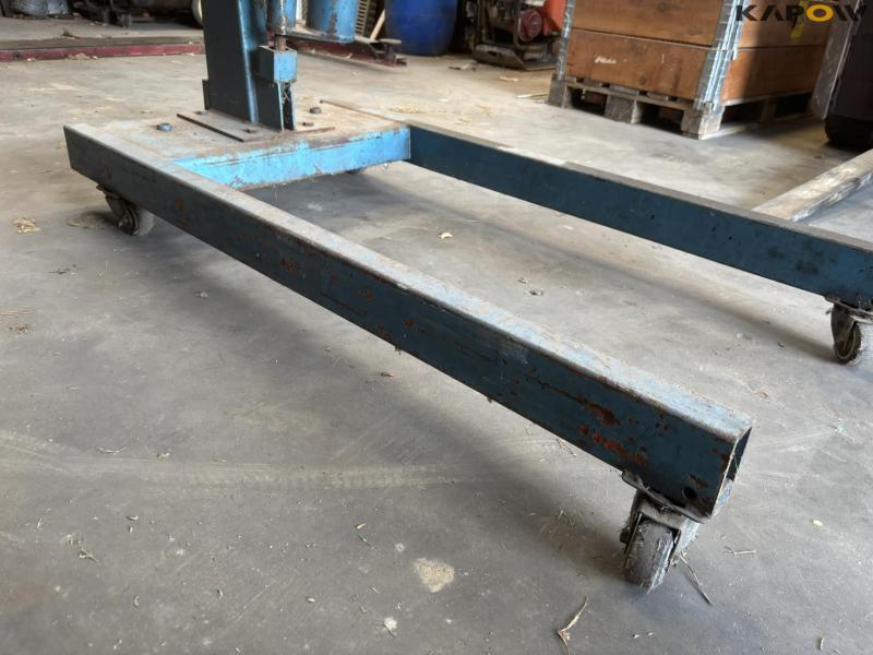 AC Viborg workshop crane 13