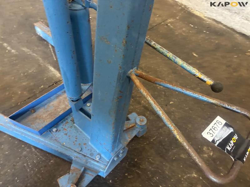 AC W20 2ton workshop crane 13