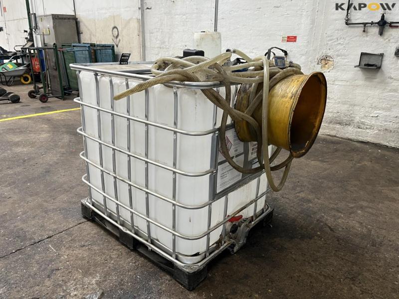 Adblue tank with pump 1