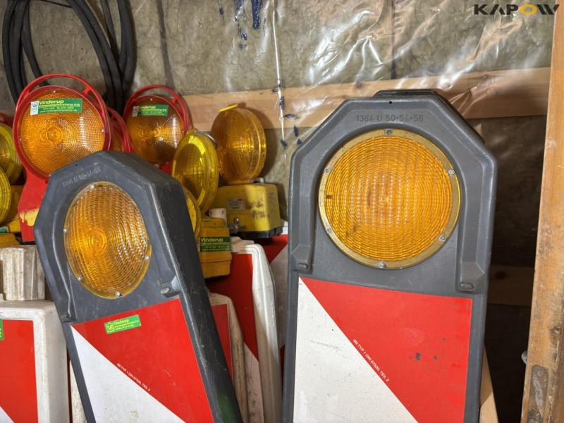 Marking posts with lights 5