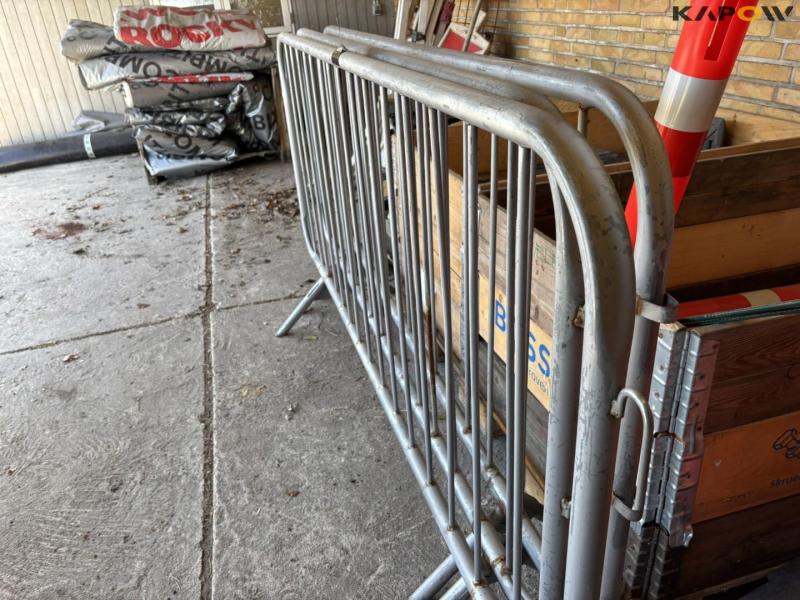 Barriers and road materials 7