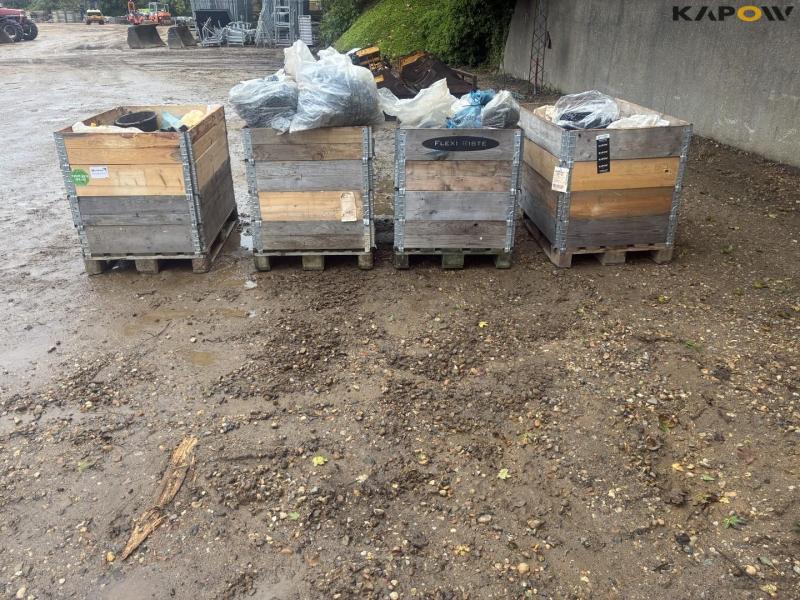 Spacers for reinforcement 8