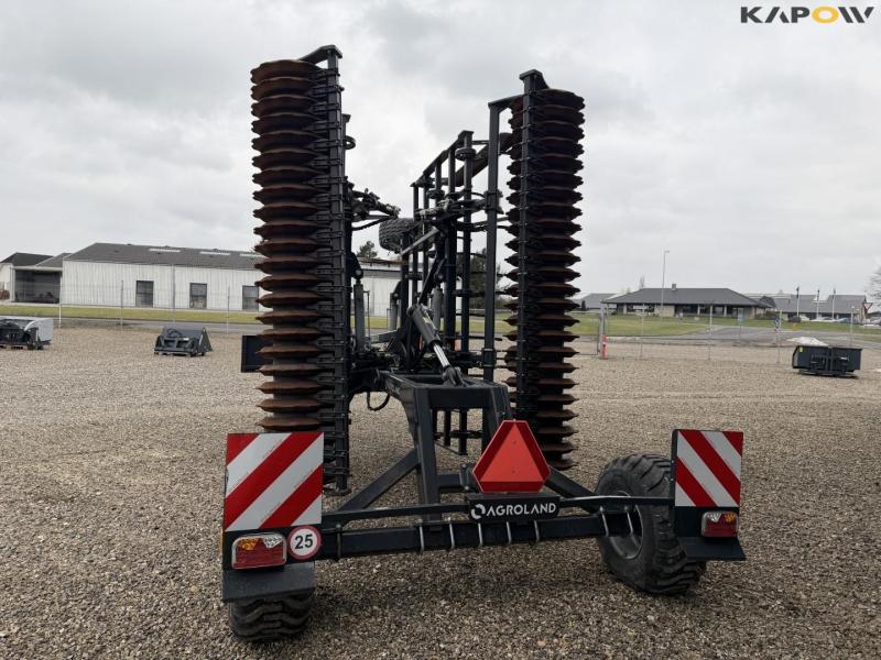 Agroland EC600 stubble harrow with soil packs 8