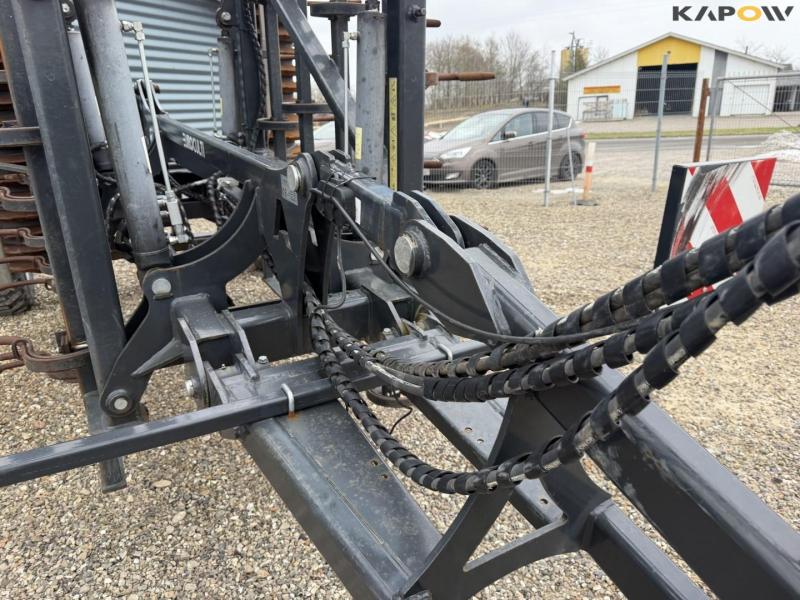 Agroland EC600 stubble harrow with soil packs 16