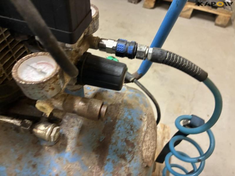 Airmaster compressor with equipment 8