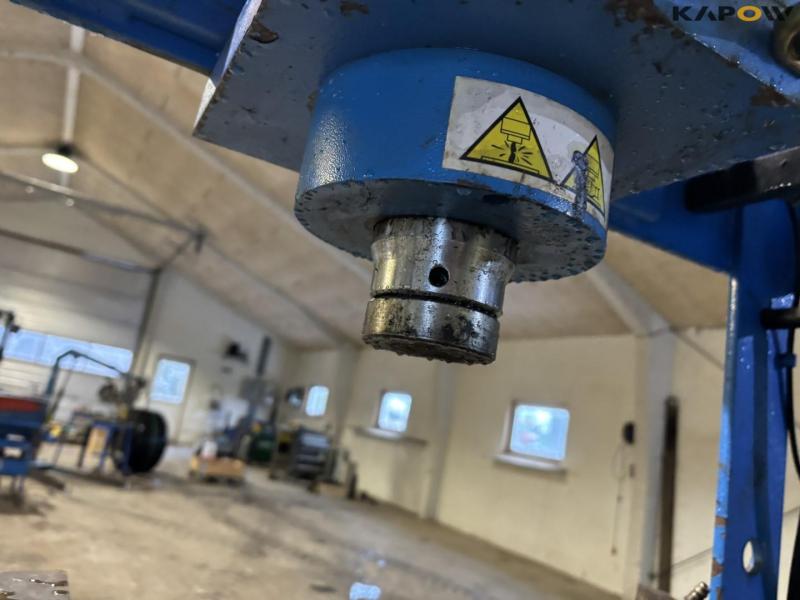 Aj Wholesale presses 11