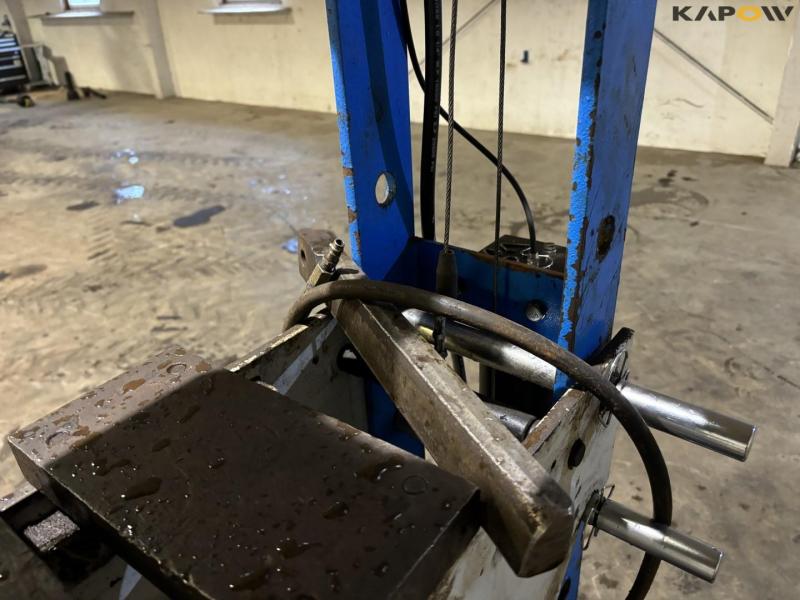 Aj Wholesale presses 12