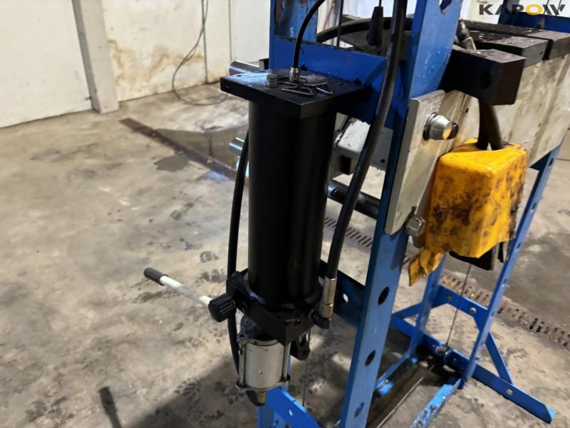 Aj Wholesale presses 20