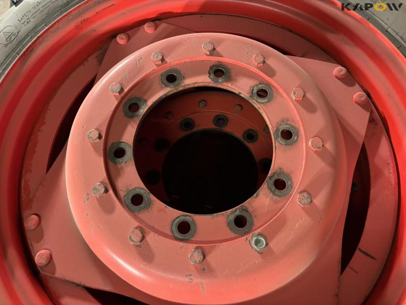 Alliance 270/95-R36 complete wheel 6