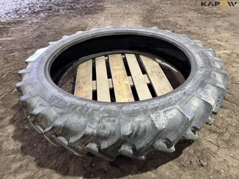 Alliance 270/95-R42 tires 3