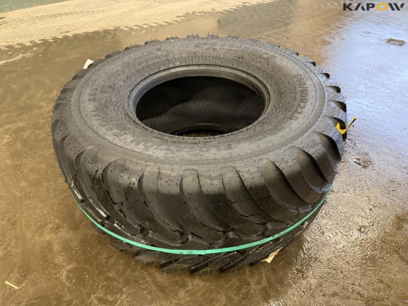 Alliance 560/60-R22.5 tires 1