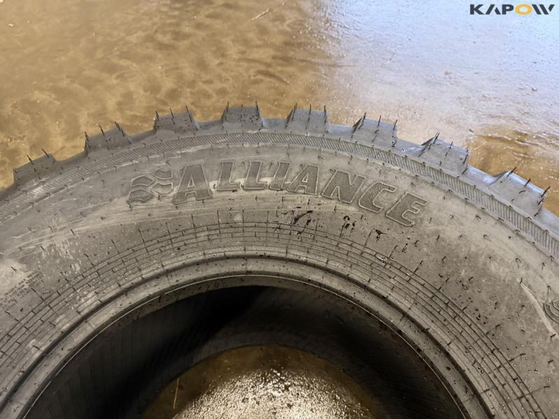Alliance 560/60-R22.5 tires 10