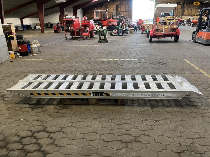 Aluminum chutes 6300kg 4