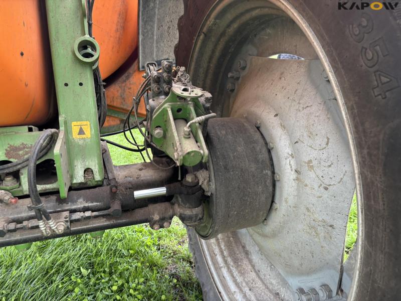 Amazone UX 6200 Super trailer sprayer 30 meters 33
