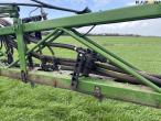 Amazone UX 6200 Super trailer sprayer 30 meters 65
