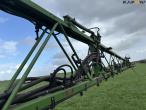 Amazone UX 6200 Super trailer sprayer 30 meters 83