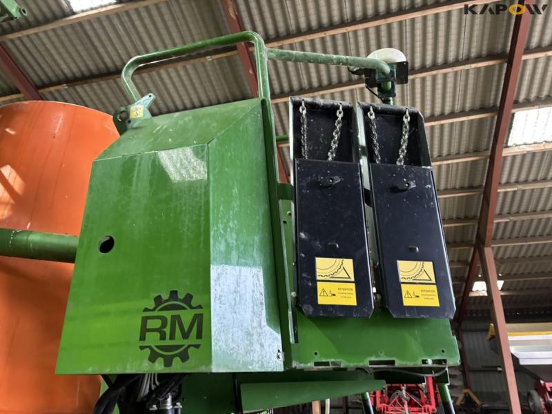 Amazone UX4200 trailer sprayer 22