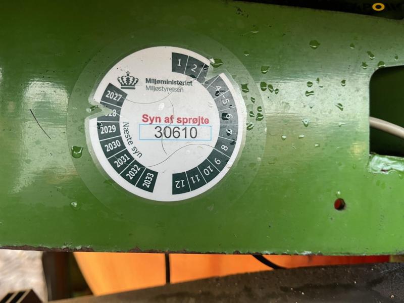 Amazone UX5200 sprayer with 36 meter boom. 14