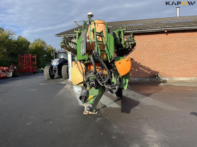 Amazone UX5200 trailer sprayer with 30 meter boom 2