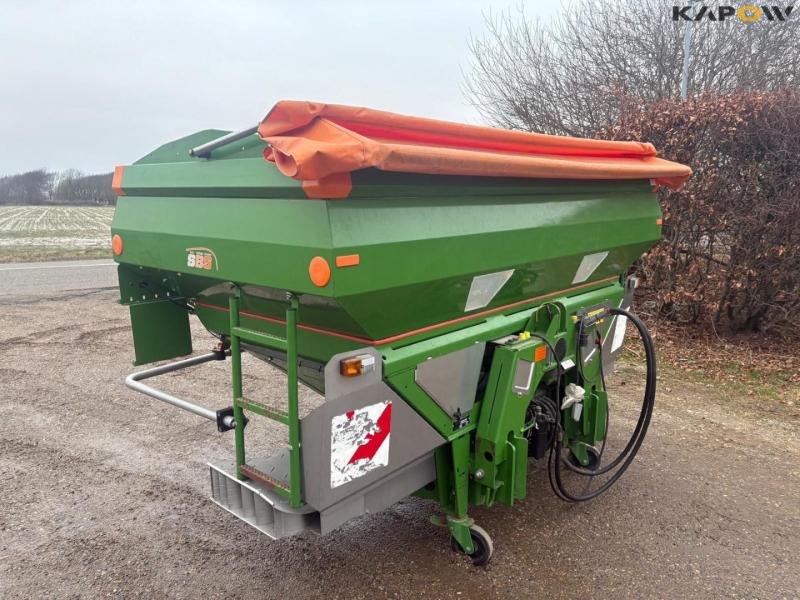 Amazone ZA-M ultra 3000 fertilizer spreader 3