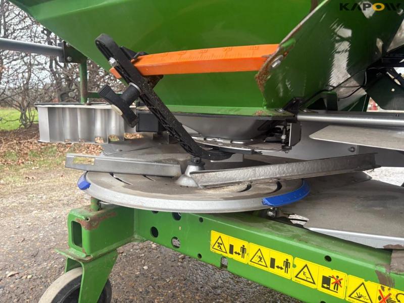 Amazone ZA-M ultra 3000 fertilizer spreader 20