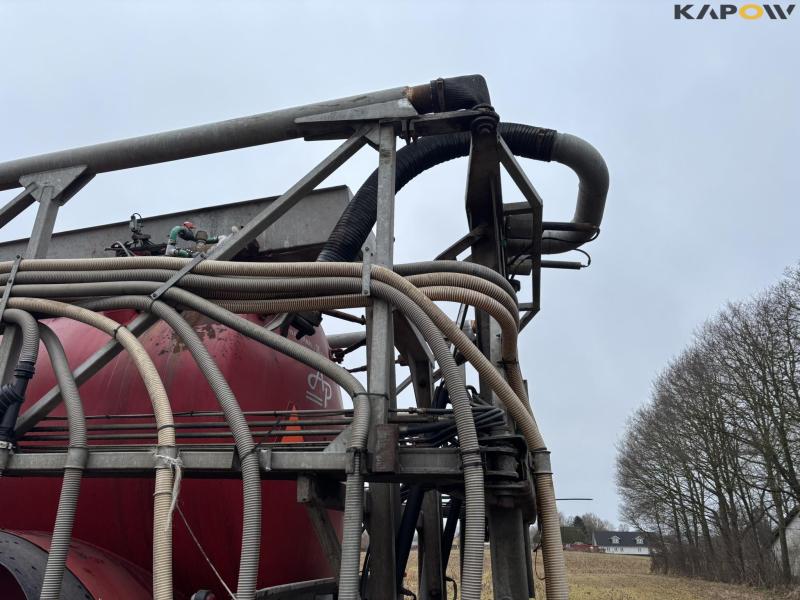 AP 25 slurry tanker with 28 m drag hoses and crane 64
