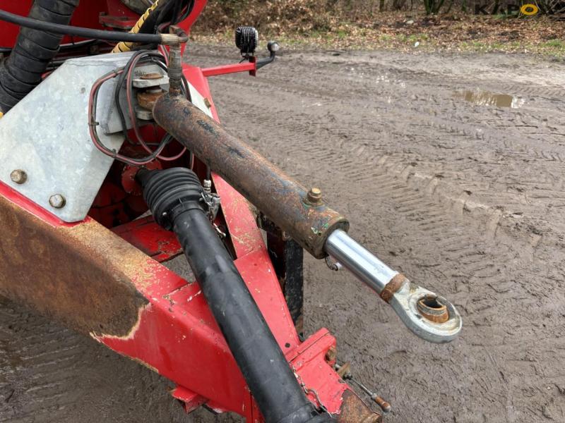 AP 25 Slurry tanker. 62