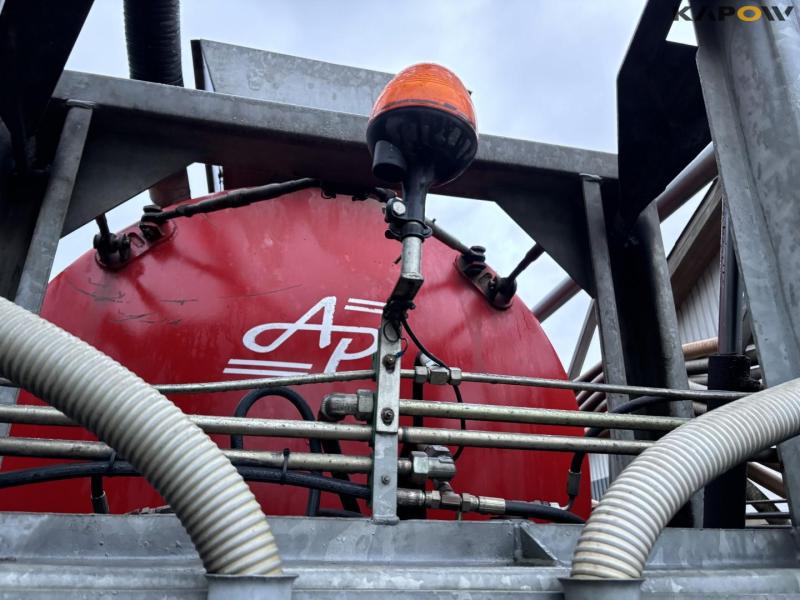 AP slurry tanker with boom 41