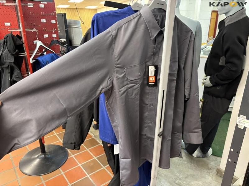 Work clothes and gloves 4