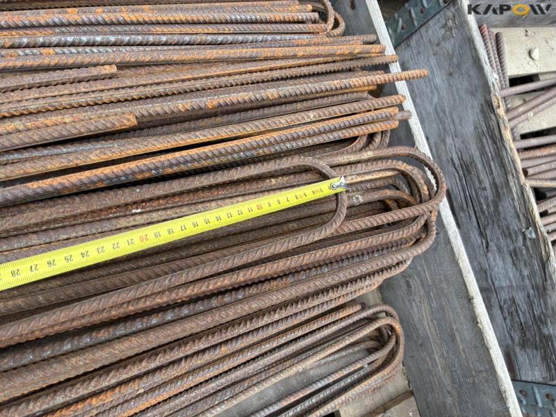 Reinforcing bars 21