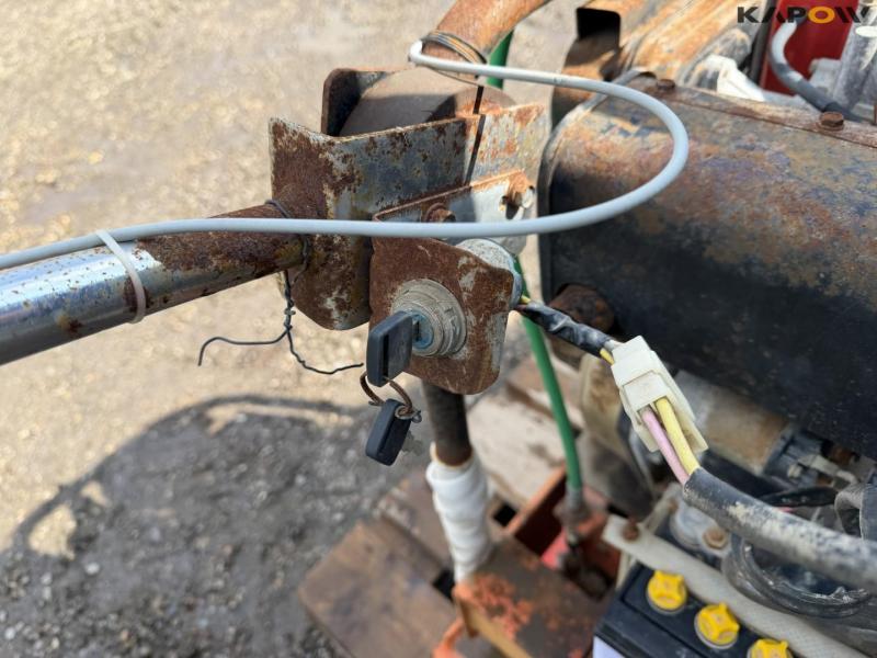 Atco HS-158 plate vibrator 17