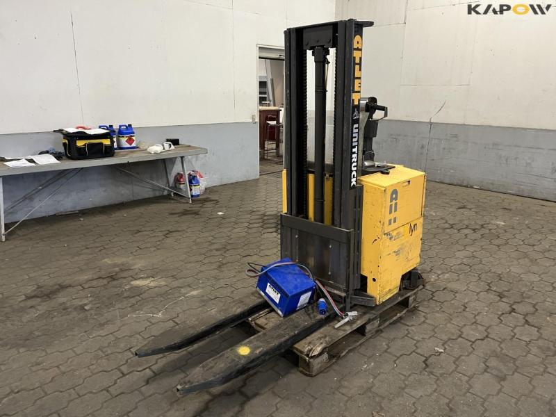 Atlet 100 STE electric forklift 1