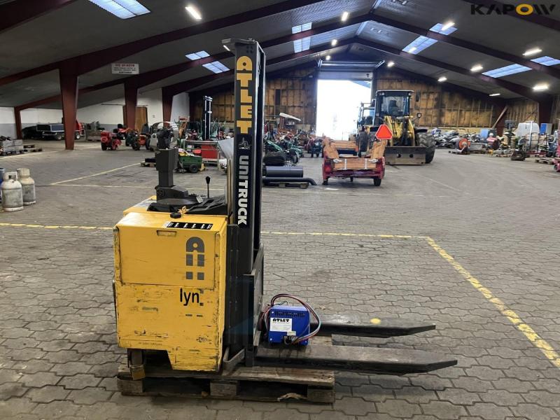 Atlet 100 STE electric forklift 4