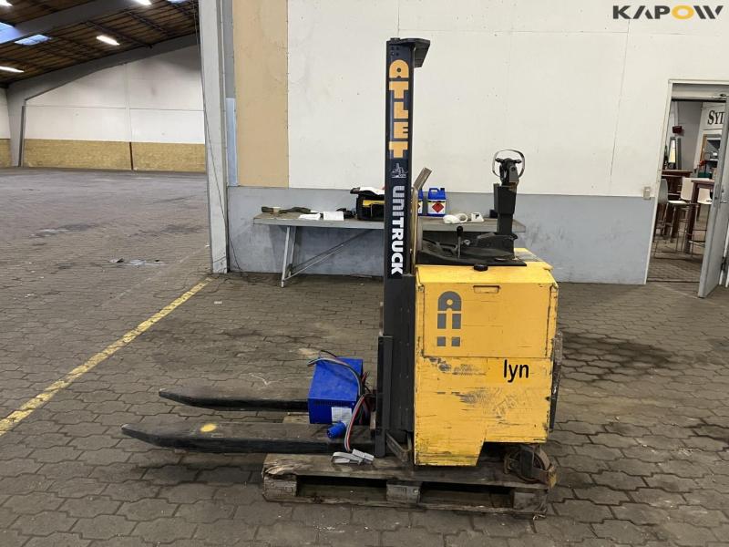 Atlet 100 STE electric forklift 8