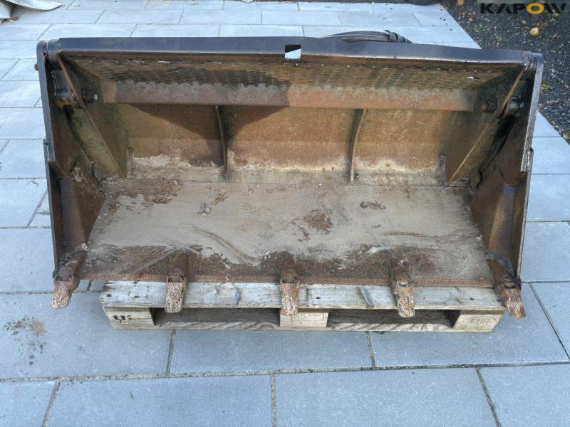 Avant 4i1 bucket 145 cm. 2