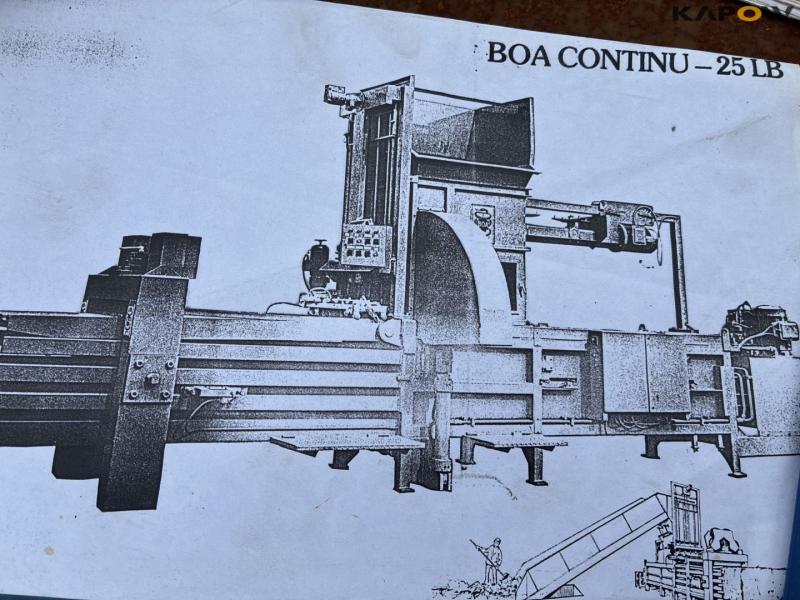B.V. Machinefabriek BOA FD 25 LB hydraulic press and conveyor belt 67