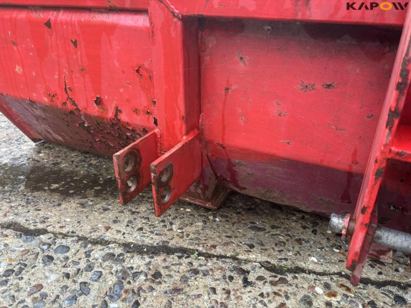 Rear shovel with tip 18