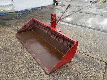 Rear shovel with tip