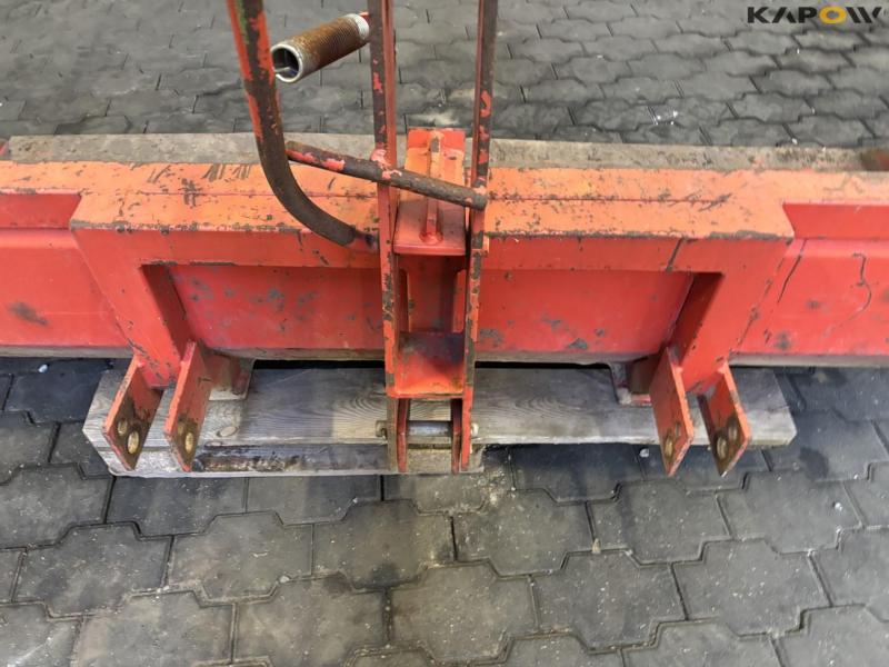 Rear tipping bucket with 3-point hitch 13