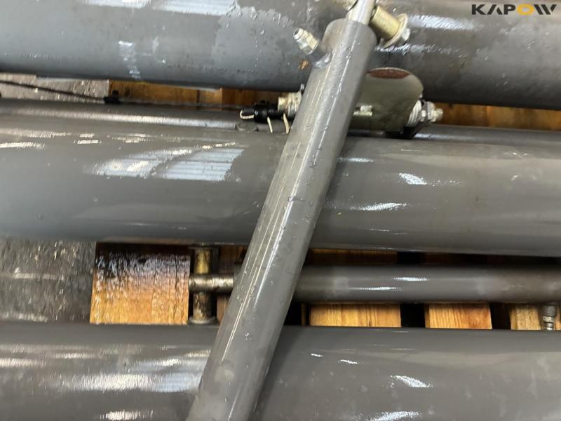 Ball chute 20