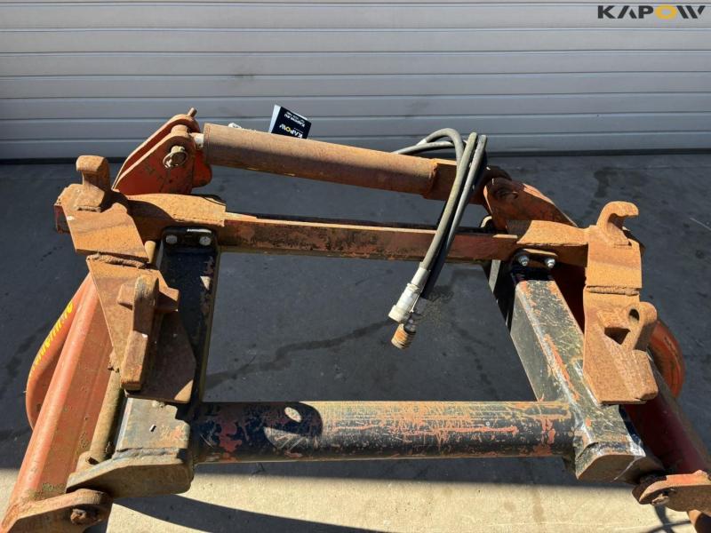 Bale clamp with Euro hitch 7