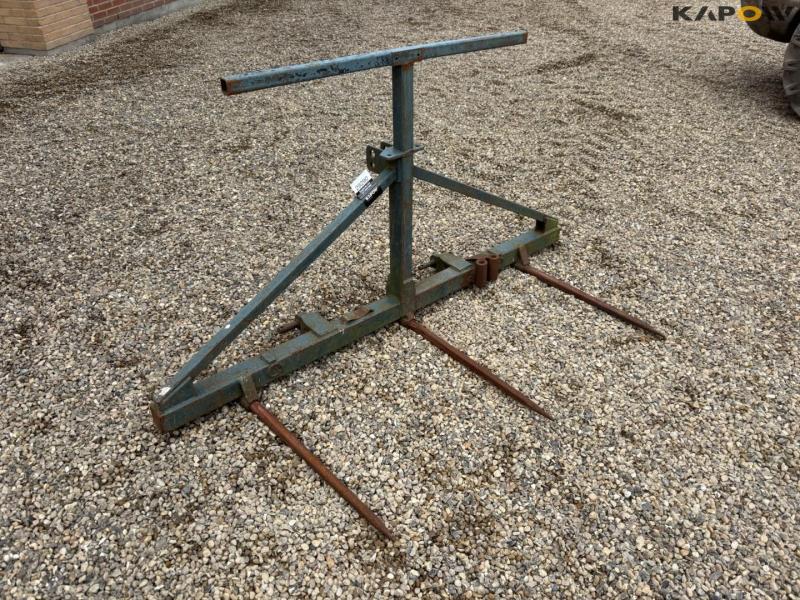 Bale fork with 3 point suspension 3