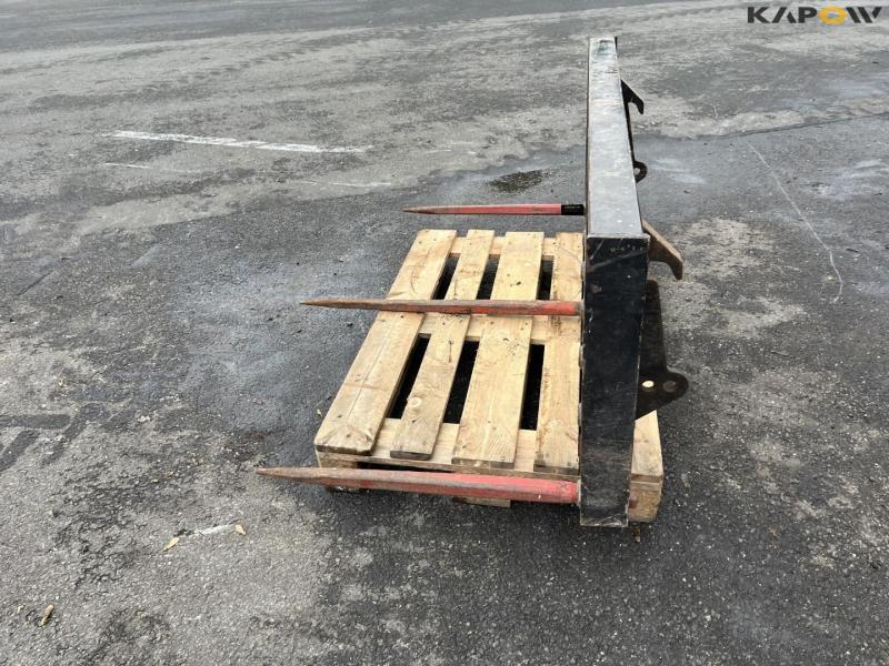 Bale spike with Euro hitch 8