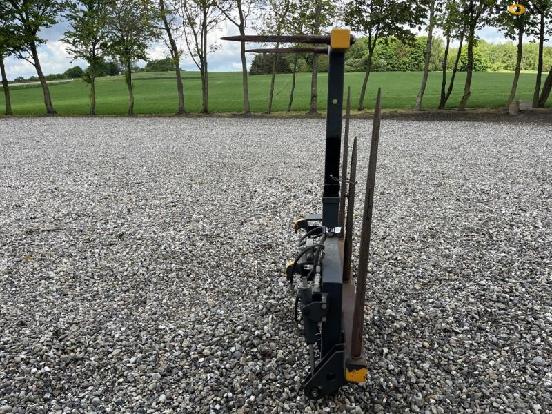 Ball spear with flap with SMS hitch 4