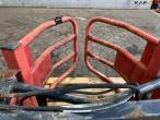 Bale clamp 11