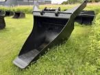 Beco profile bucket with S70 hitch 1