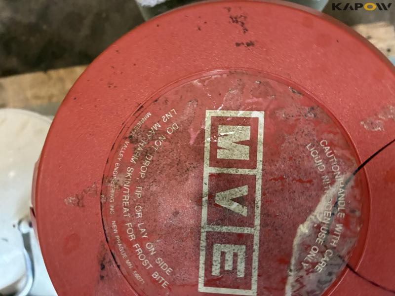 Container for insemination sticks 7